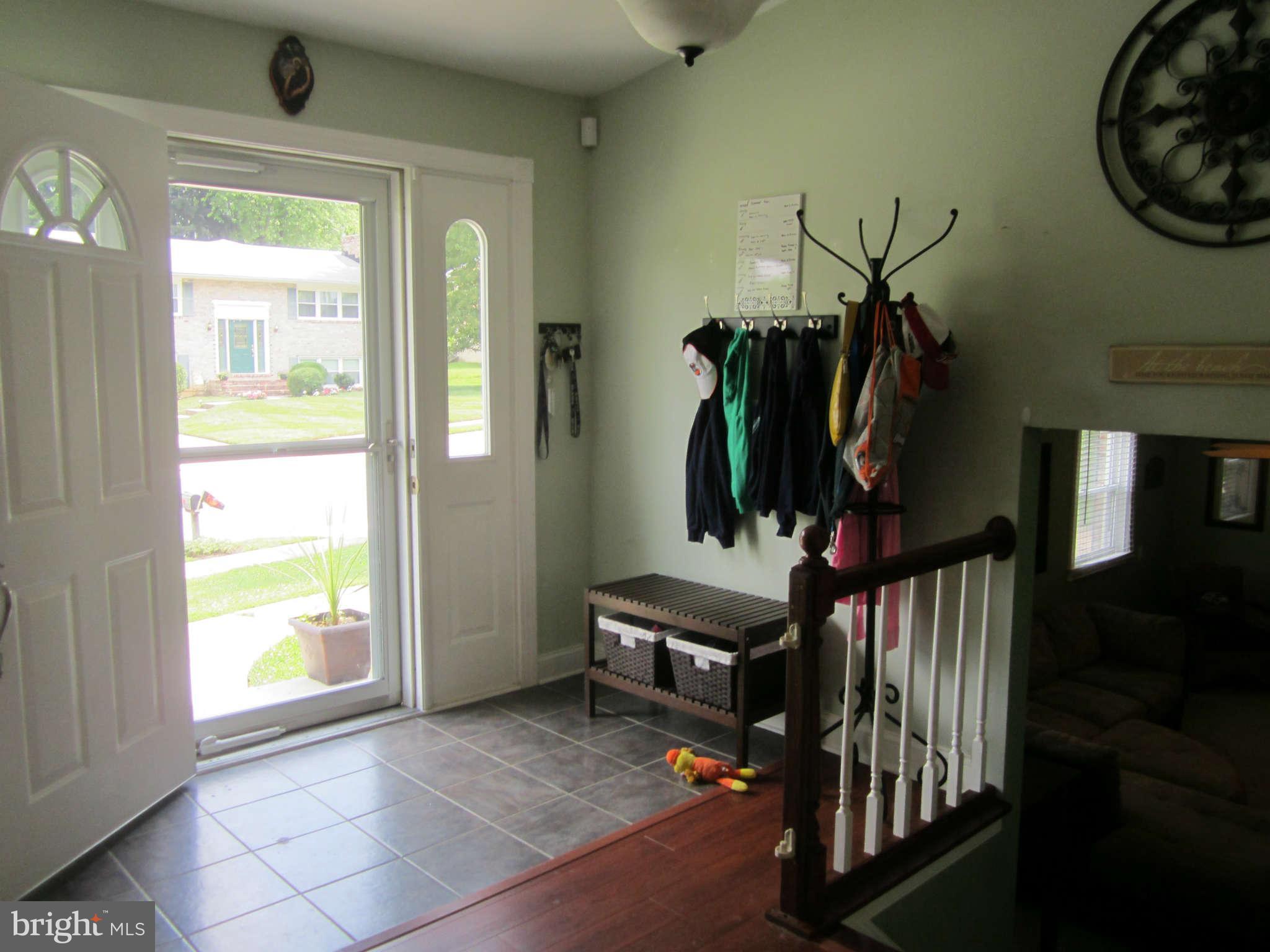 907 Farmstead Road Cockeysville, MD 21030 - Photo 3 of 22 Interior General