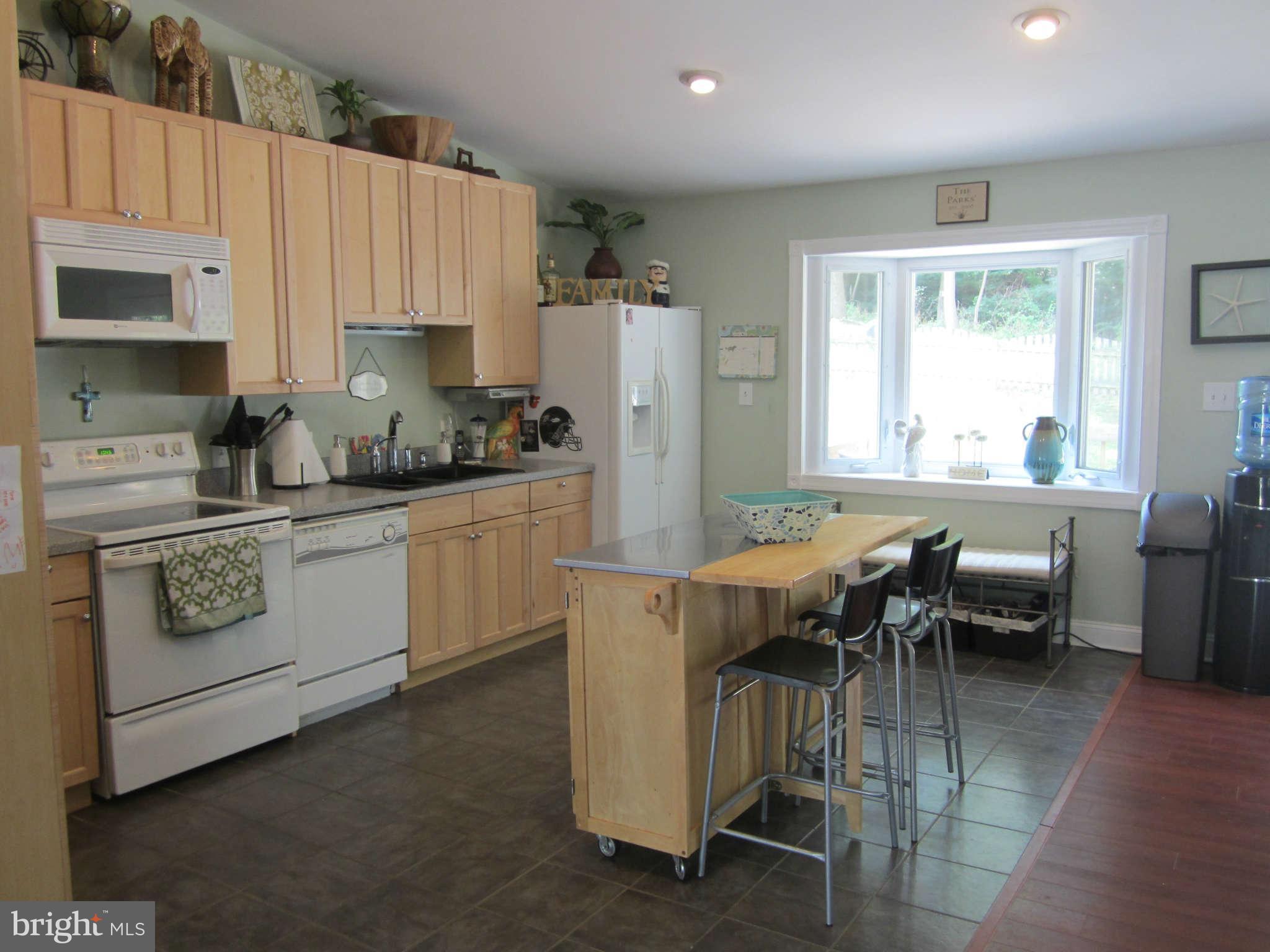 907 Farmstead Road Cockeysville, MD 21030 - Photo 7 of 22 Kitchen