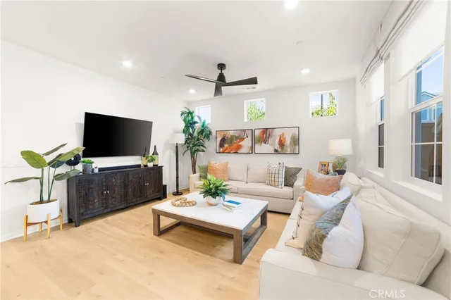 $817,500 | 4037 Summer Way, Corona, CA 92883