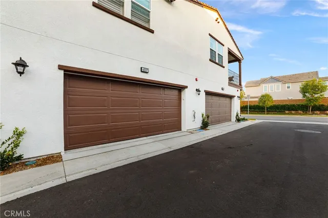 $817,500 | 4037 Summer Way, Corona, CA 92883