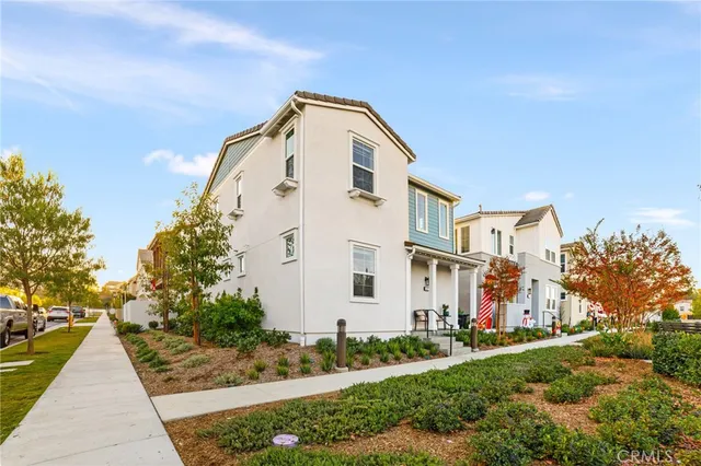 $817,500 | 4037 Summer Way, Corona, CA 92883