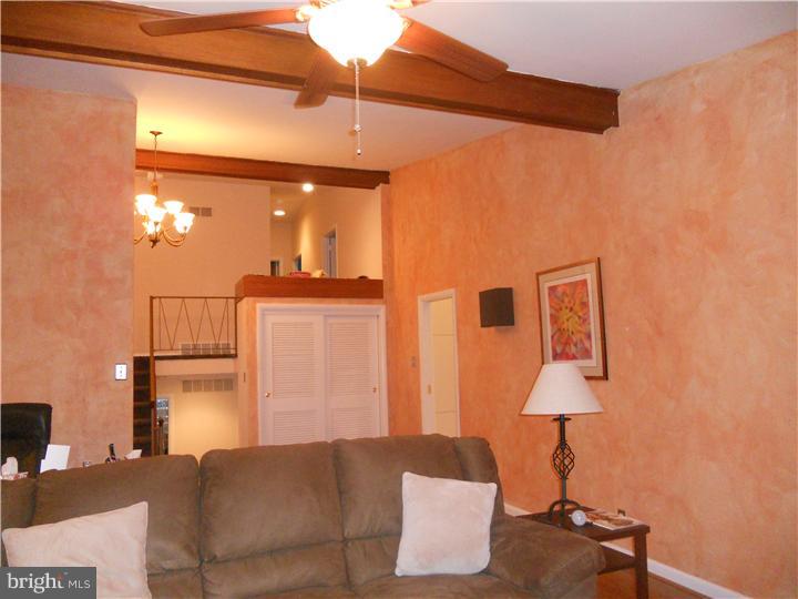 1421 Autumn Road Rydal, PA 19046 - Photo 3 of 17 Living Room