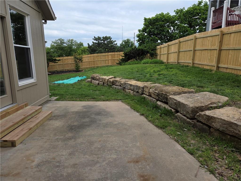 7024 Constance Street Shawnee, KS 66216 - Photo 10 of 51