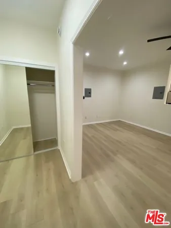 $1,380 | 814 South Hobart Boulevard, Unit 203, Los Angeles, CA 90005