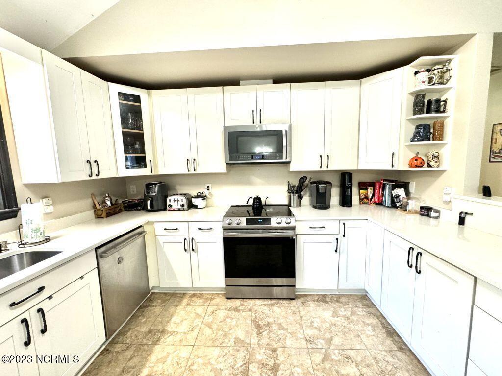 145 Chatman Etheridge Road Moyock, NC 27958 - Photo 7 of 23 kitchen