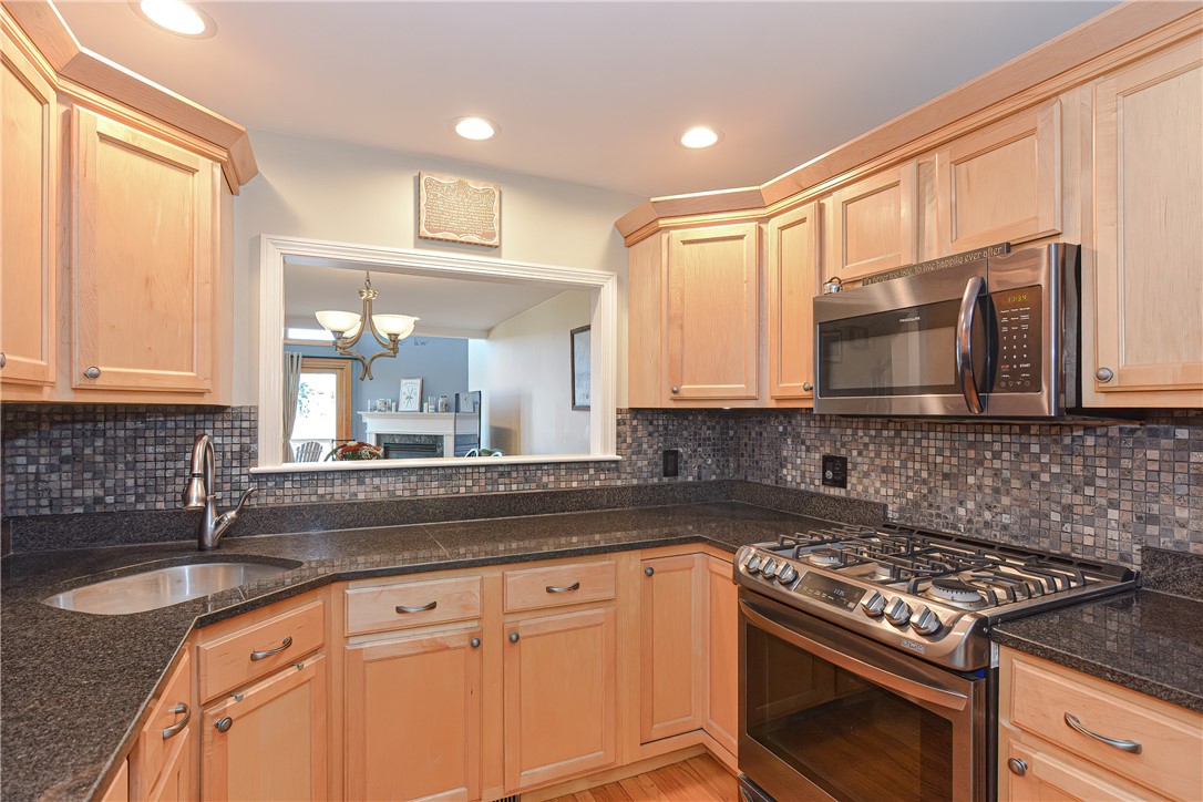 80 Fisher Road, Unit 81 Cumberland, RI 02864 - Photo 7 of 38