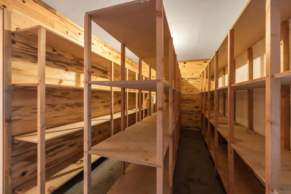 34840 Dawn Loop Chiloquin, OR 97624 - Photo 69 of 91 Storage Room