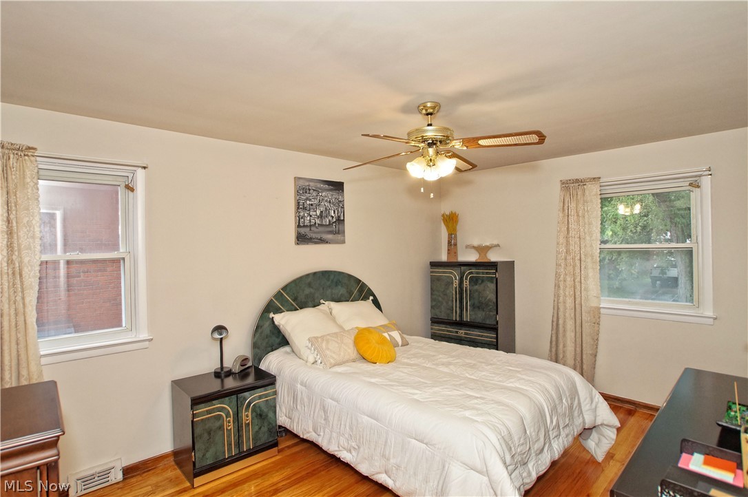 4137 Stonehaven Road Cleveland, OH 44121 - Photo 17 of 23