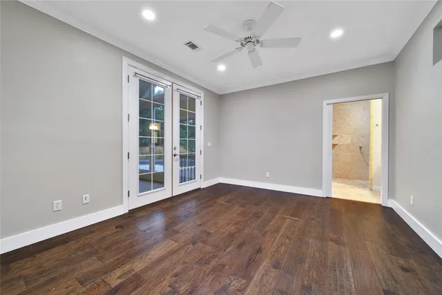 $699,990 | 255 South Crimson Clover Court, The Woodlands, TX 77381