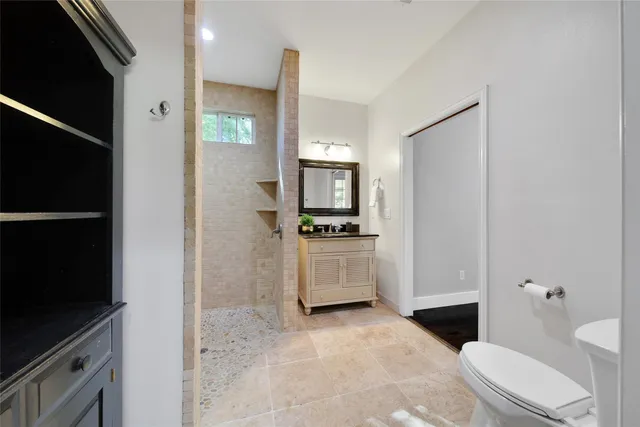 $699,990 | 255 South Crimson Clover Court, The Woodlands, TX 77381