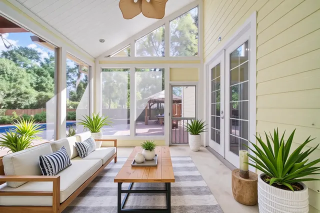 $699,990 | 255 South Crimson Clover Court, The Woodlands, TX 77381