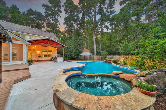 $699,990 | 255 South Crimson Clover Court, The Woodlands, TX 77381