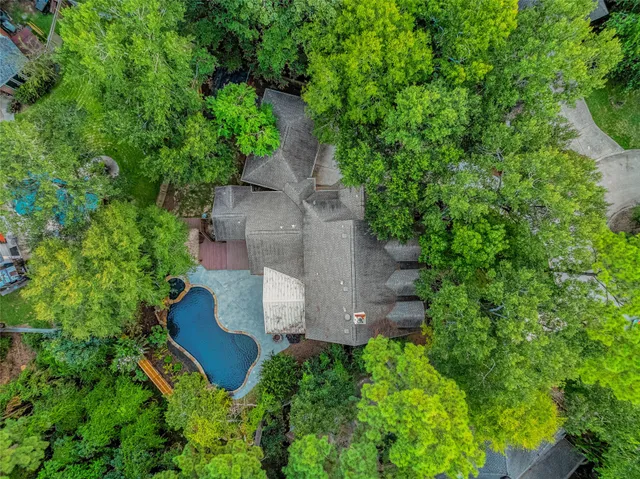 $699,990 | 255 South Crimson Clover Court, The Woodlands, TX 77381