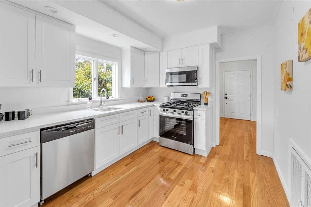 7 Eugenia Road Boston, MA 02131 - Photo 7 of 27 Gallery Image 7
