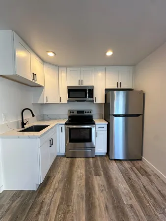 $2,195 | 4462 32nd, San Diego, CA 92116
