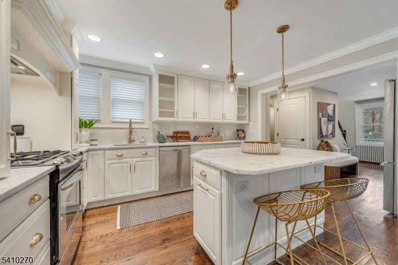 40 Cross Street Montclair, NJ 07042 - Photo 7 of 46