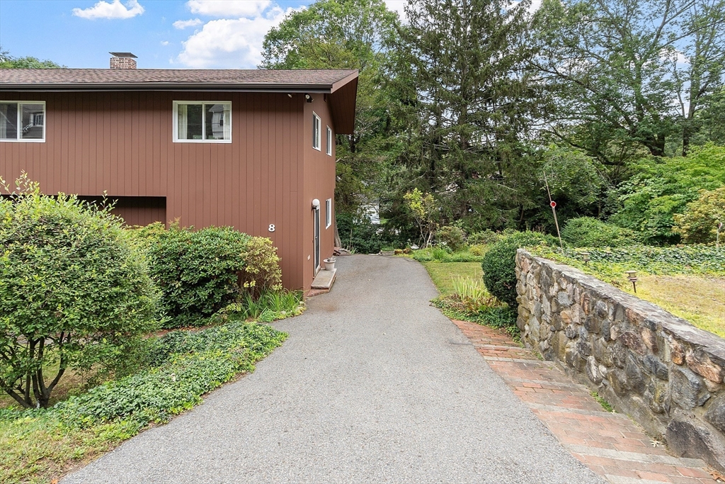 8 Marlboro Road Lexington, MA 02421 - Photo 2 of 34