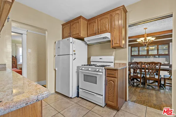 $620,000 | 945 West 54th Street, Los Angeles, CA 90037