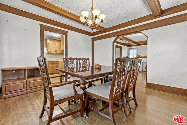 $620,000 | 945 West 54th Street, Los Angeles, CA 90037