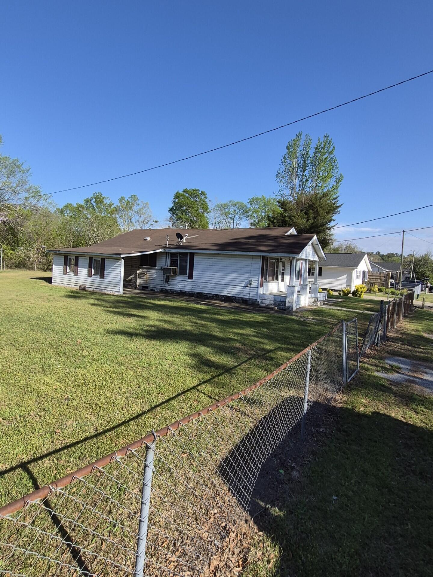 15 Liberty Street Mayesville, SC 29104 - Photo 2 of 10