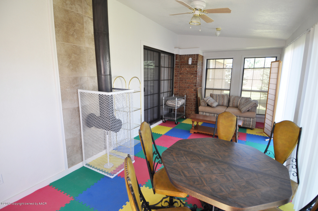 4236 Camp Lane Amarillo, TX 79110 - Photo 17 of 26 Sunroom (not in sq ft.)