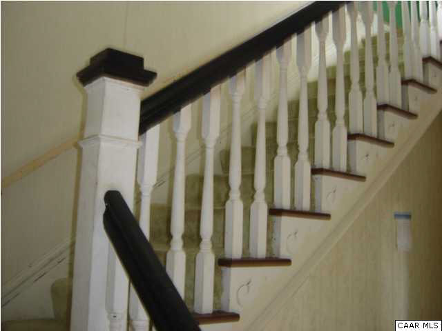 751 Main Street Dillwyn, VA 23936 - Photo 13 of 15 a view of entryway