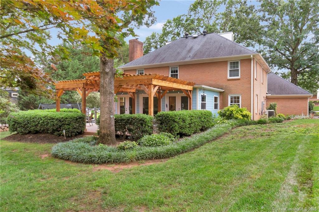 4835 Sentinel Post Road Charlotte, NC 28226 - Photo 28 of 37 Gallery Image 28