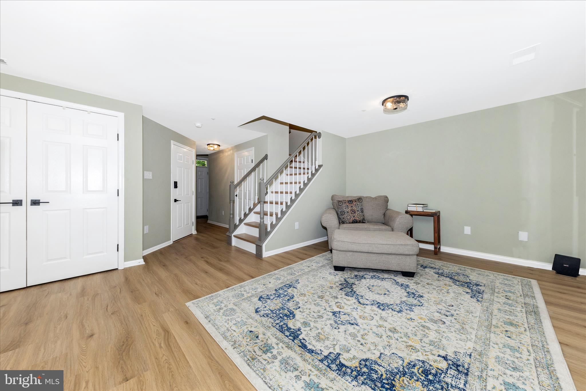 2902 Clovercrest Way Olney, MD 20832 - Photo 4 of 39 Laundry Access