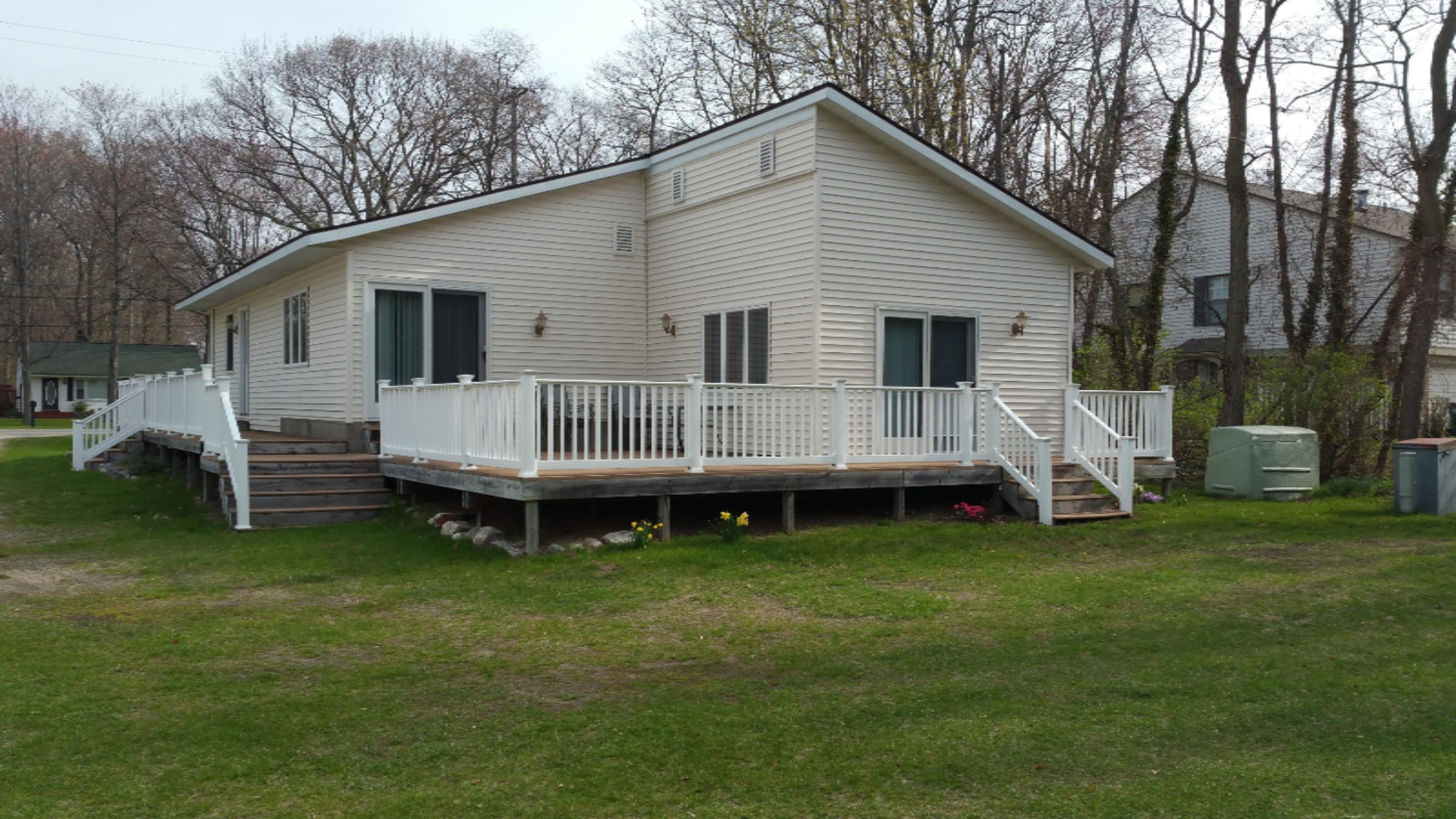 1495 Seminole Road Muskegon, MI 49441 - Photo 2 of 52 46