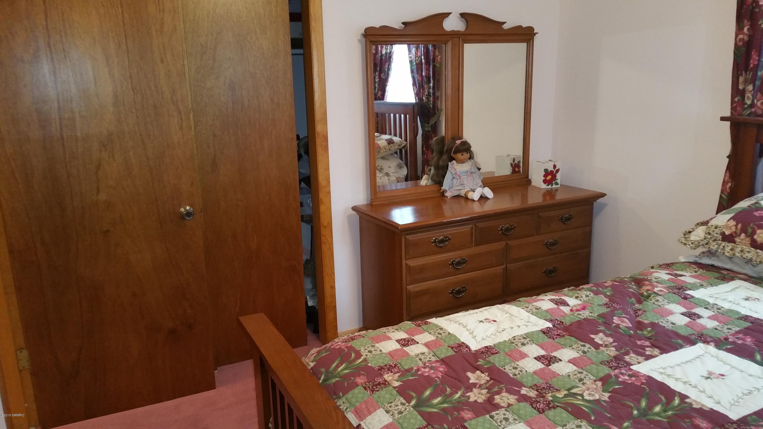 1495 Seminole Road Muskegon, MI 49441 - Photo 34 of 52 30