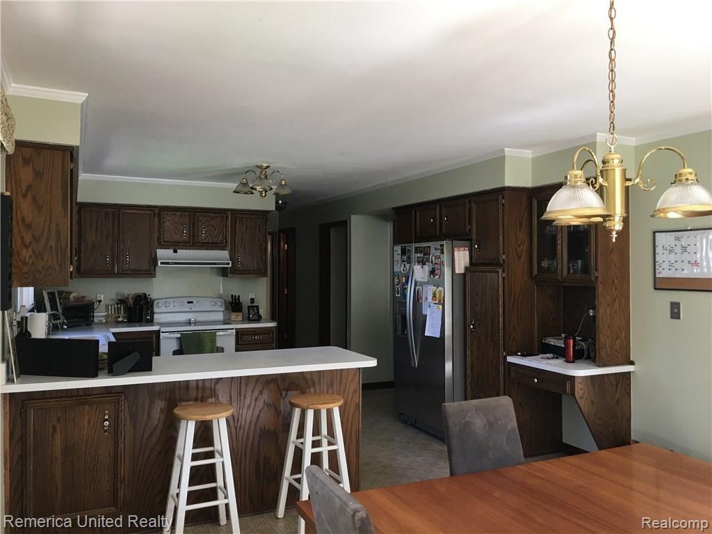 930 Dahlia Lane Rochester Hills, MI 48307 - Photo 14 of 32