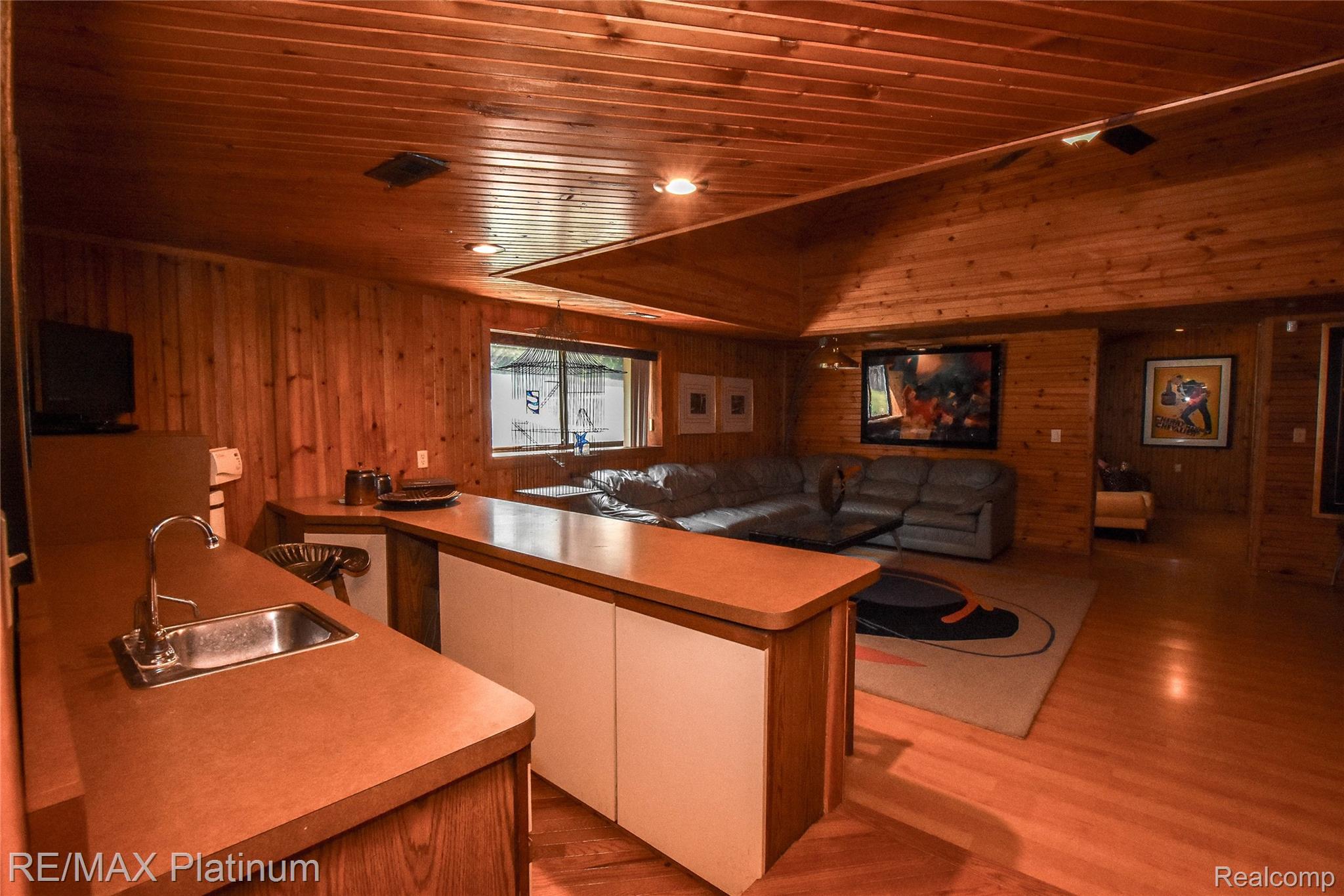 5160 Fenton Road Fenton, MI 48430 - Photo 29 of 68 DSC_0043.jpg