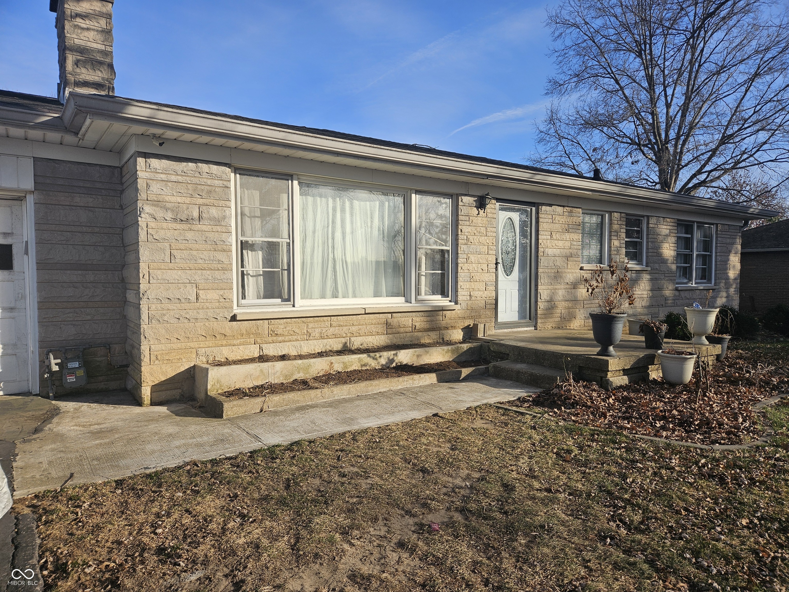 6607 Lockwood Lane Indianapolis, IN 46217 - Photo 2 of 20