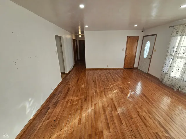 $2,000 | 6607 Lockwood Lane, Indianapolis, IN 46217