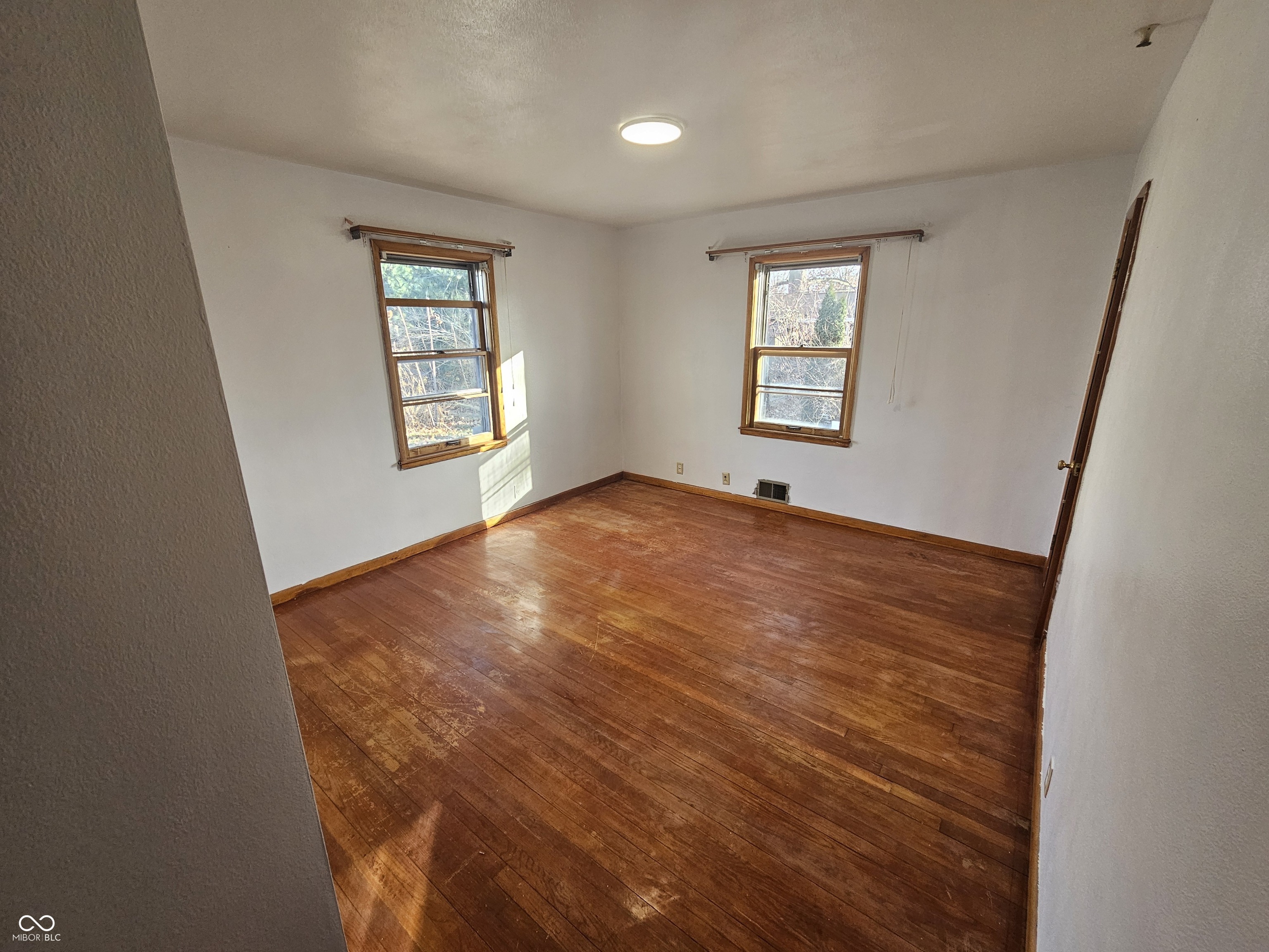 6607 Lockwood Lane Indianapolis, IN 46217 - Photo 10 of 20