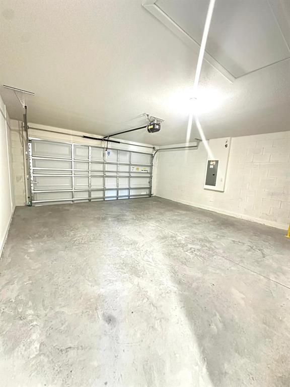 5844 Southwest 132nd Place Ocala, FL 34473 - Photo 15 of 21 an empty room with windows