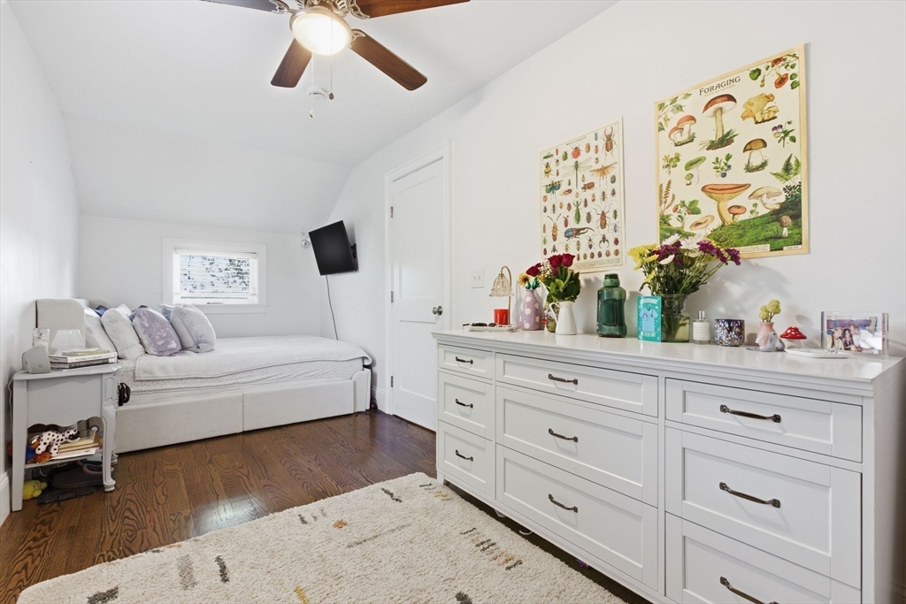 18 Sylvester Road, Unit 2 Boston, MA 02122 - Photo 13 of 19