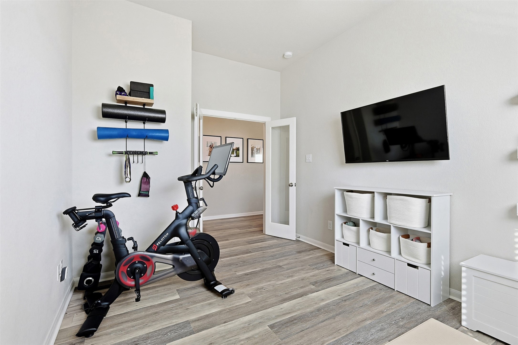 10003 Napier Drive Rosharon, TX 77583 - Photo 16 of 24 Home office, playroom, workout room - the options are endless!