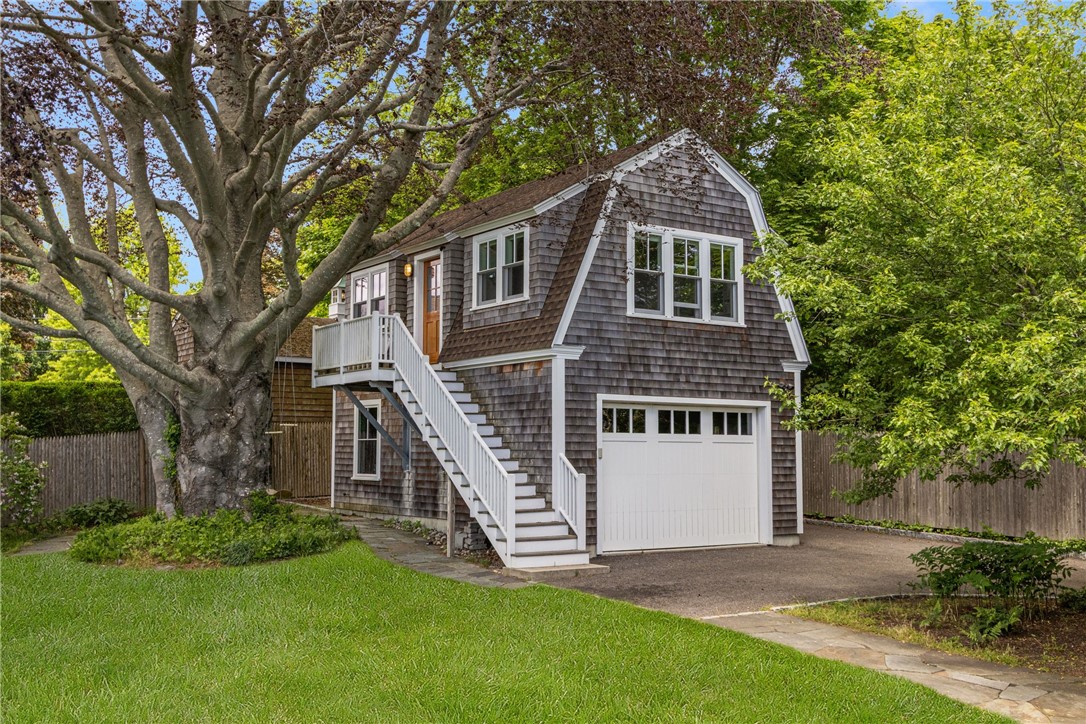 47 Longfellow Road Jamestown, RI 02835 - Photo 32 of 39