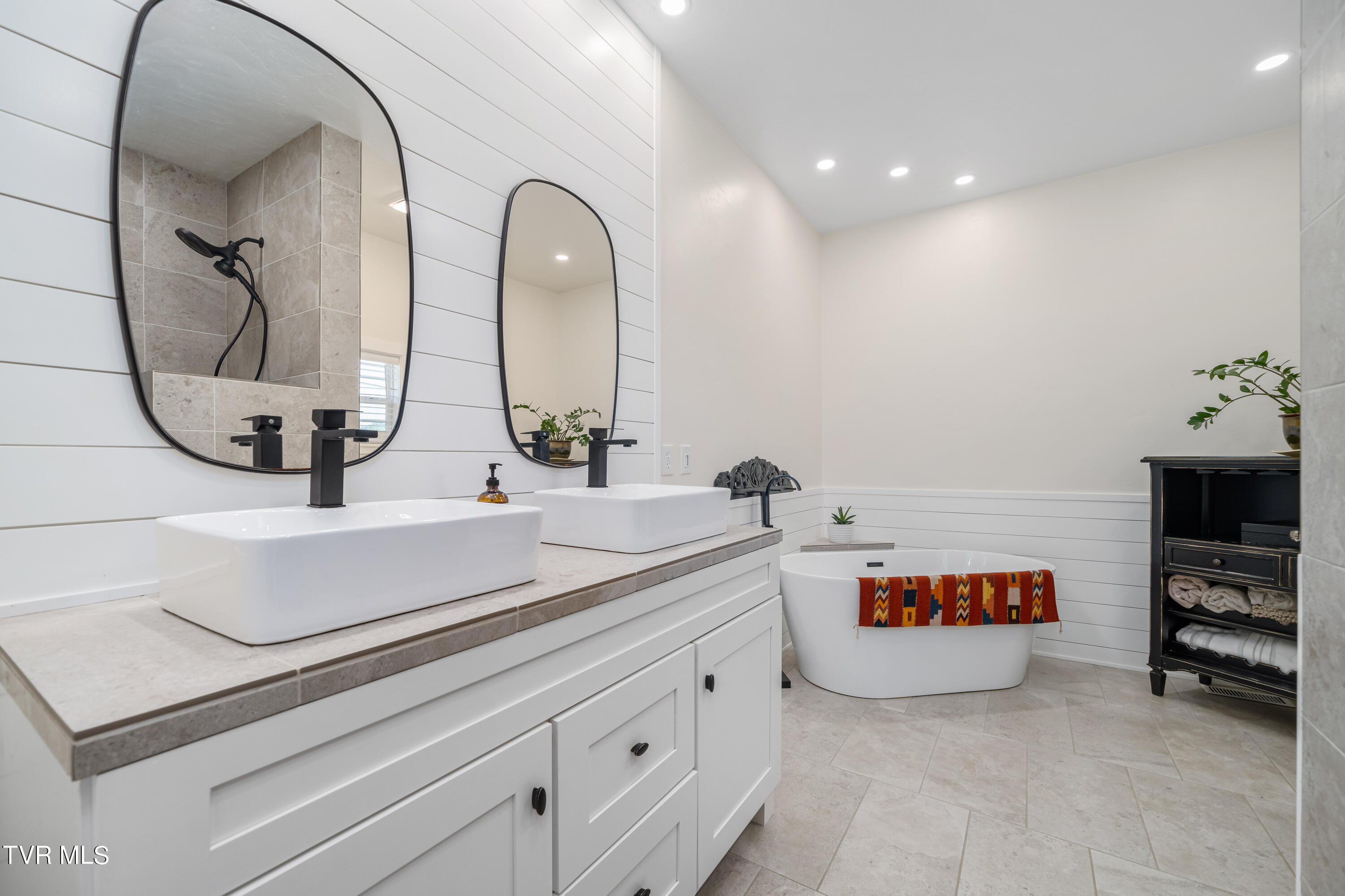 3233 Stanley Valley Road Surgoinsville, TN 37873 - Photo 13 of 104 3233 Stanley Valley Rd (65 of 87)