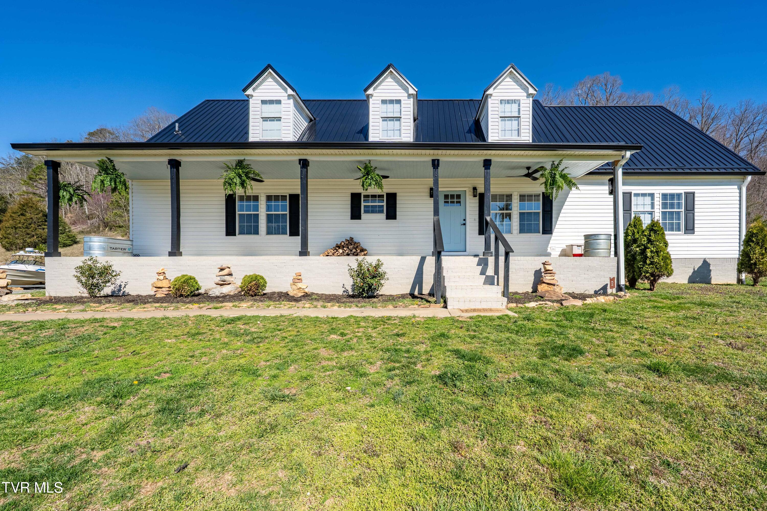 3233 Stanley Valley Road Surgoinsville, TN 37873 - Photo 3 of 104 3223 Stanley Valley Rd-36