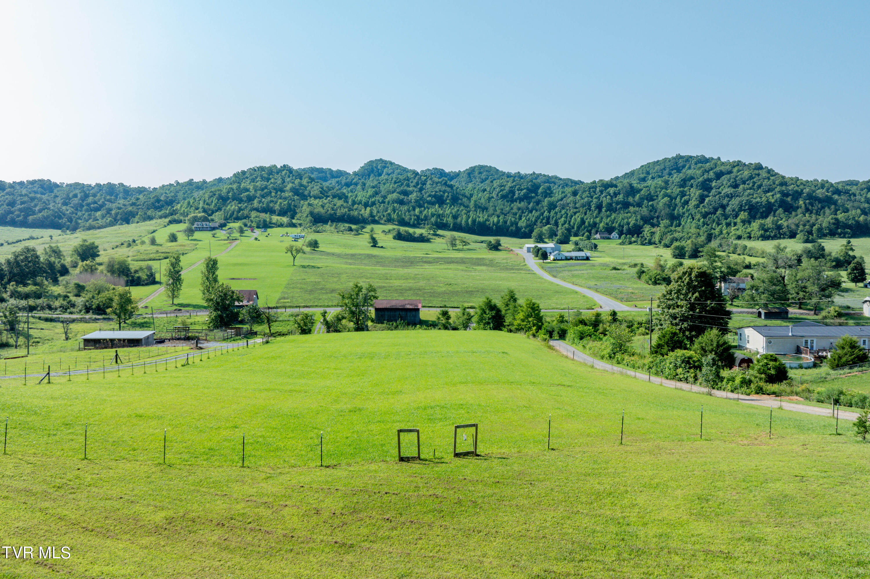 3233 Stanley Valley Road Surgoinsville, TN 37873 - Photo 52 of 104 3233 Stanley Valley Rd (23 of 87)