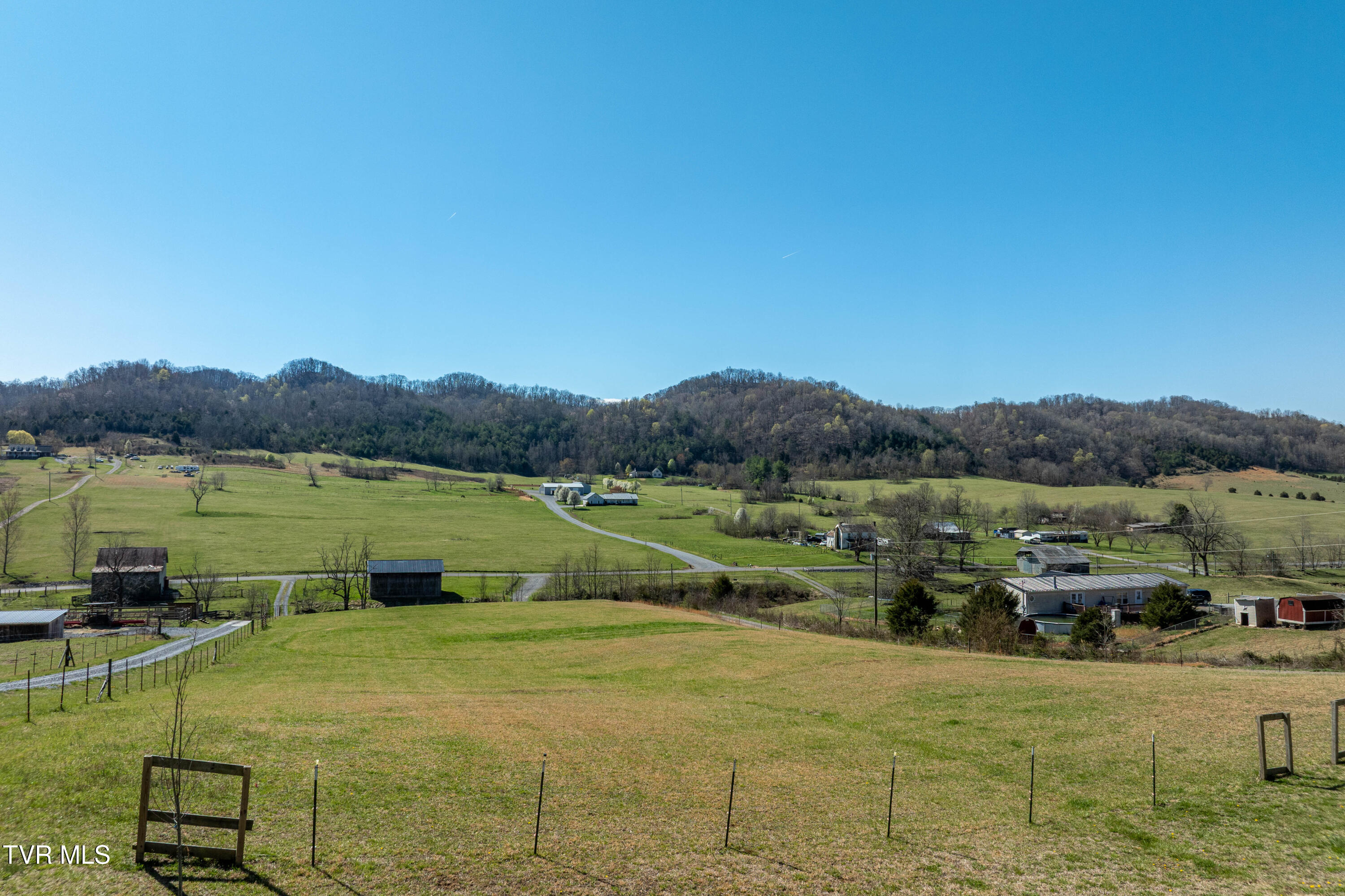 3233 Stanley Valley Road Surgoinsville, TN 37873 - Photo 73 of 104 3223 Stanley Valley Rd-25