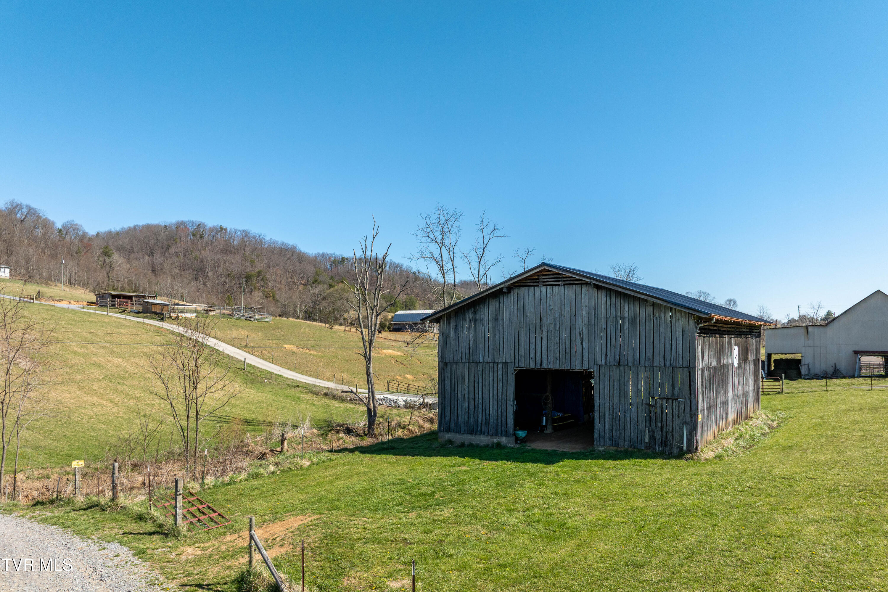 3233 Stanley Valley Road Surgoinsville, TN 37873 - Photo 79 of 104 3223 Stanley Valley Rd-31
