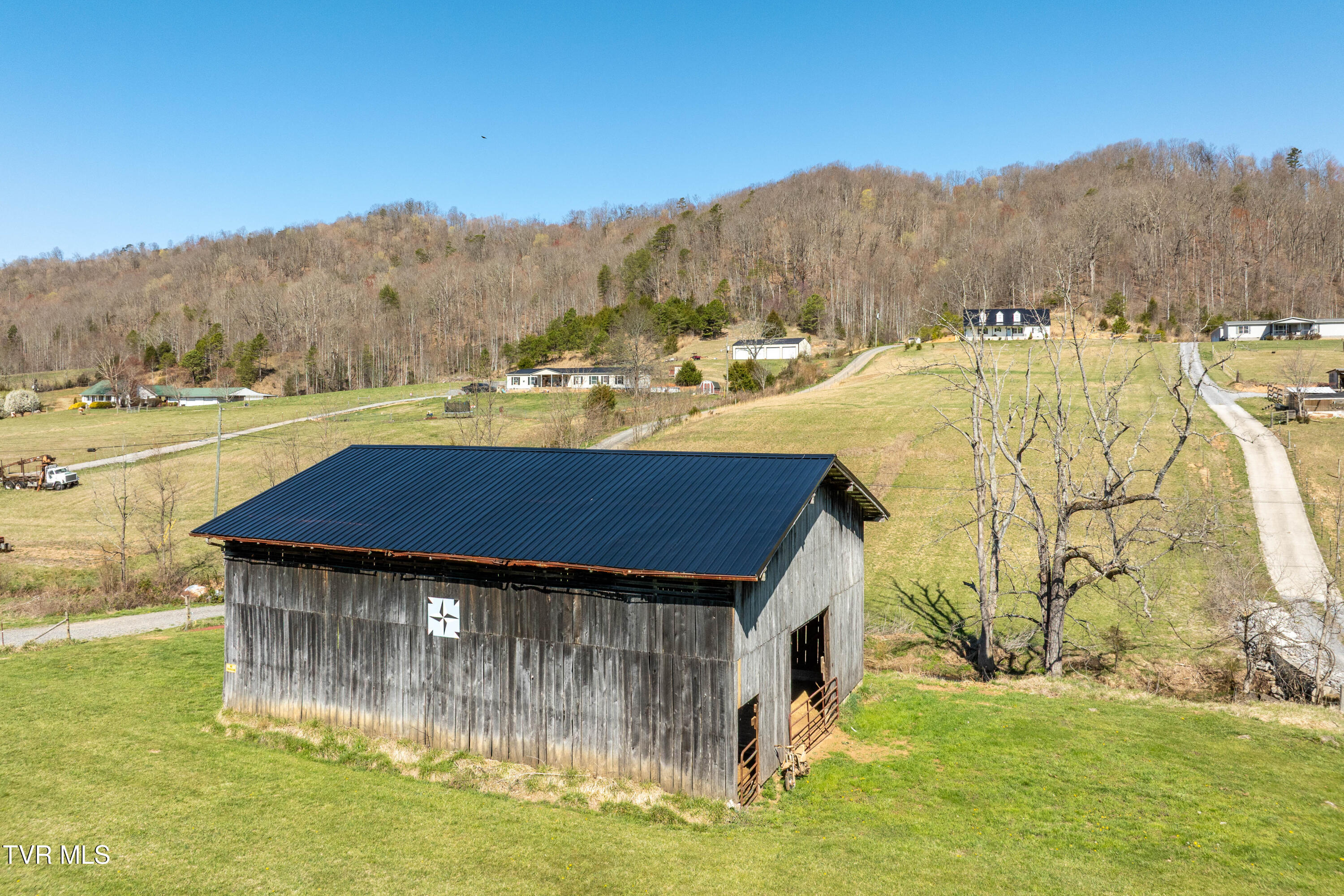 3233 Stanley Valley Road Surgoinsville, TN 37873 - Photo 81 of 104 3223 Stanley Valley Rd-33