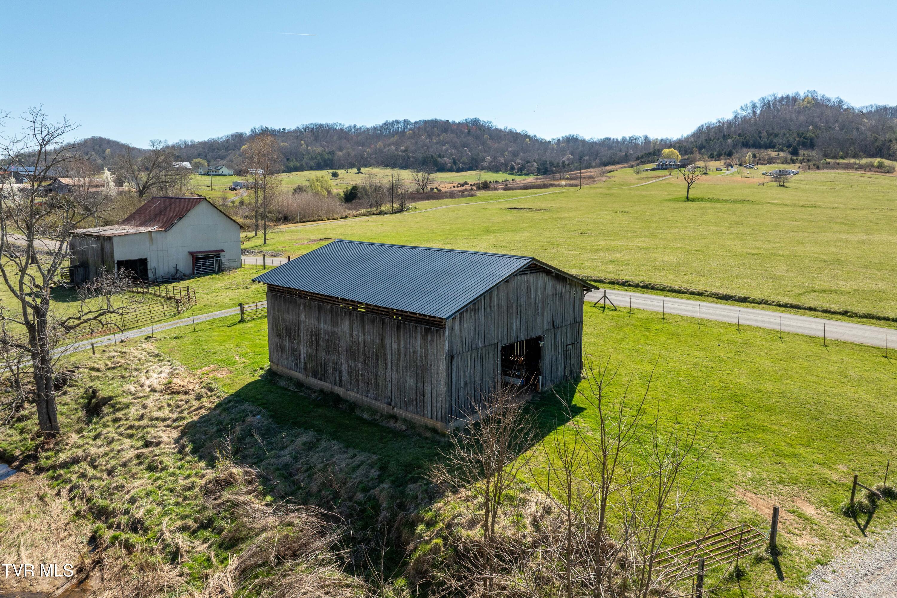 3233 Stanley Valley Road Surgoinsville, TN 37873 - Photo 82 of 104 3223 Stanley Valley Rd-34