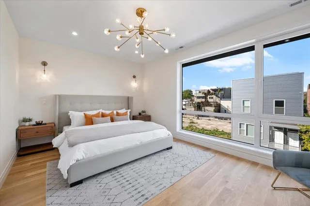 $1,599,900 | 529 North Hartland Court, Chicago, IL 60622