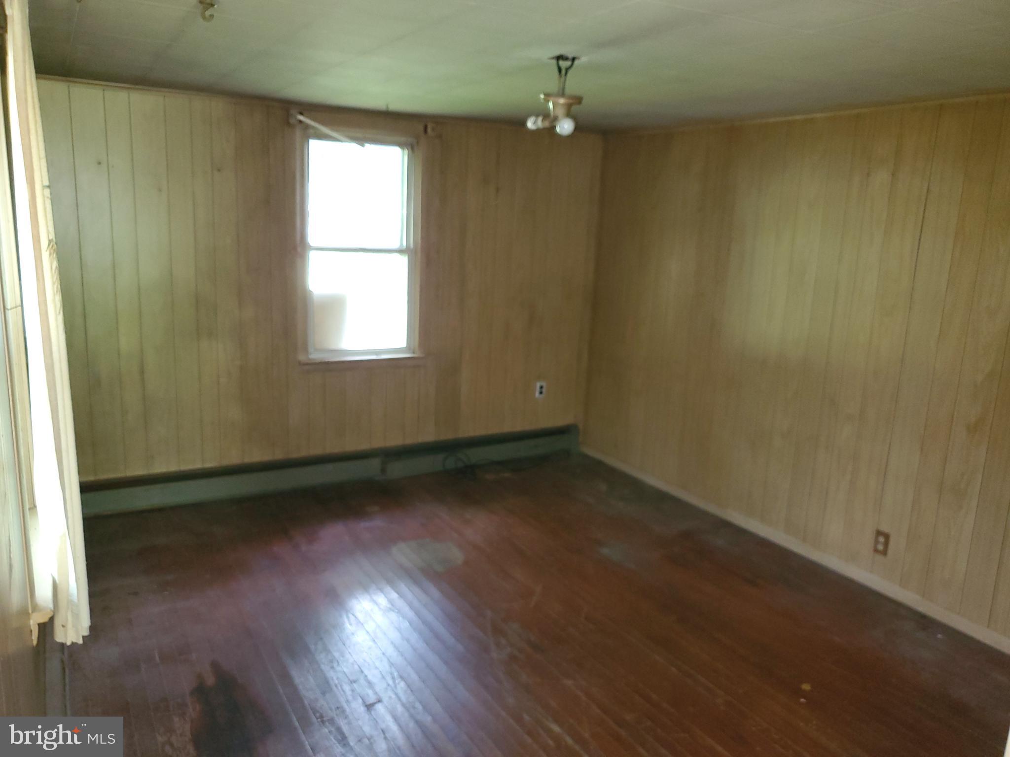 419 Pleasant Valley Road New Ringgold, PA 17960 - Photo 4 of 28 Gallery Image 4