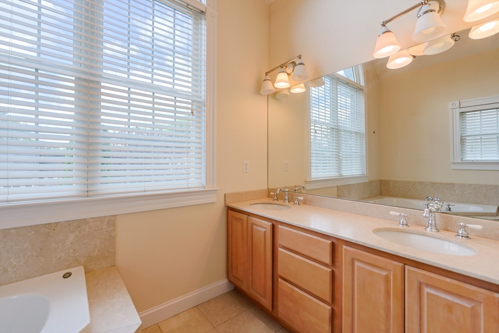 9 Hillside Avenue Milford, MA 01757 - Photo 16 of 39