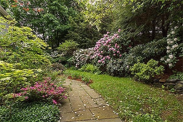 50 Robinhood Road Winchester, MA 01890 - Photo 17 of 24 Gallery Image 17